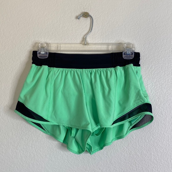lululemon athletica Pants - Lululemon shorts women’s 6 six neon green black Hotty hot EUC